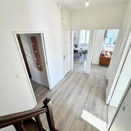 Holiday home Spacieuse Maison Renovee Avec Gout - A Pied