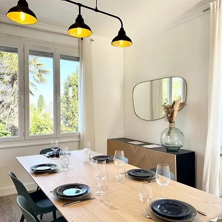 Holiday home Spacieuse Maison Renovee Avec Gout - A Pied Larmor-Plage