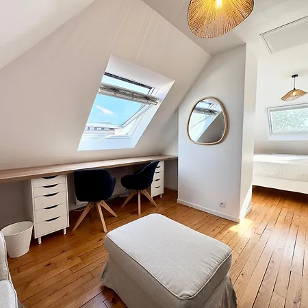 Holiday home Spacieuse Maison Renovee Avec Gout - A Pied
