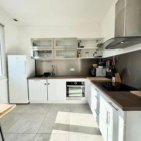 Spacieuse Maison Renovee Avec Gout - A Pied Holiday home *