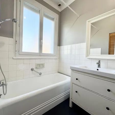 Spacieuse Maison Renovee Avec Gout - A Pied Holiday home Larmor-Plage