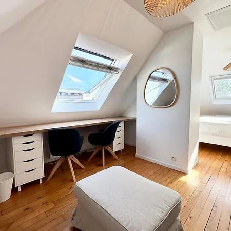 Holiday home Spacieuse Maison Renovee Avec Gout - A Pied Larmor-Plage