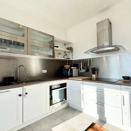 Spacieuse Maison Renovee Avec Gout - A Pied