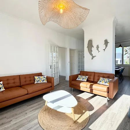 Holiday home Spacieuse Maison Renovee Avec Gout - A Pied